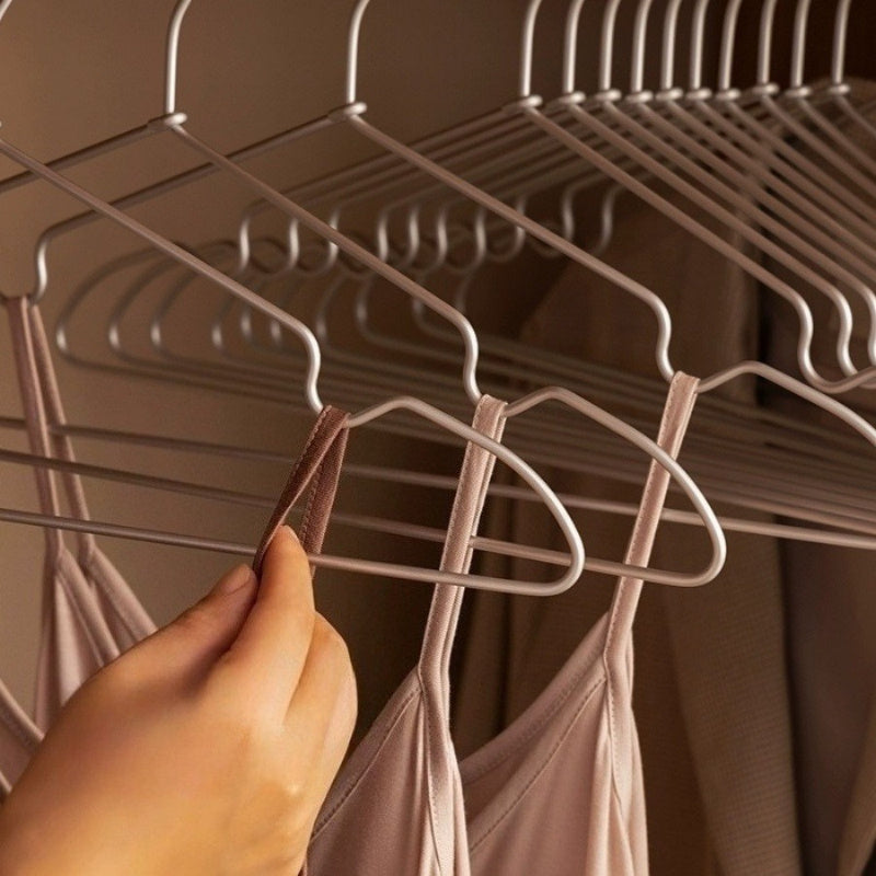 20pcs Durable& Thickened Hangers(Bonus 1 for 19pcs Purchase) - Smooth-End Shirt Hangers